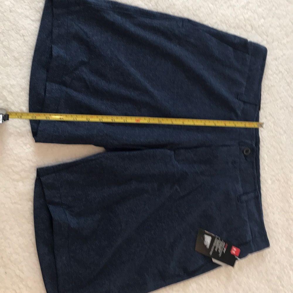 NWT Under Armour heat gear shorts size 38